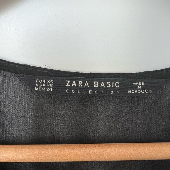 Zara black blouse shirt cap sleeved - Picture 3 of 3